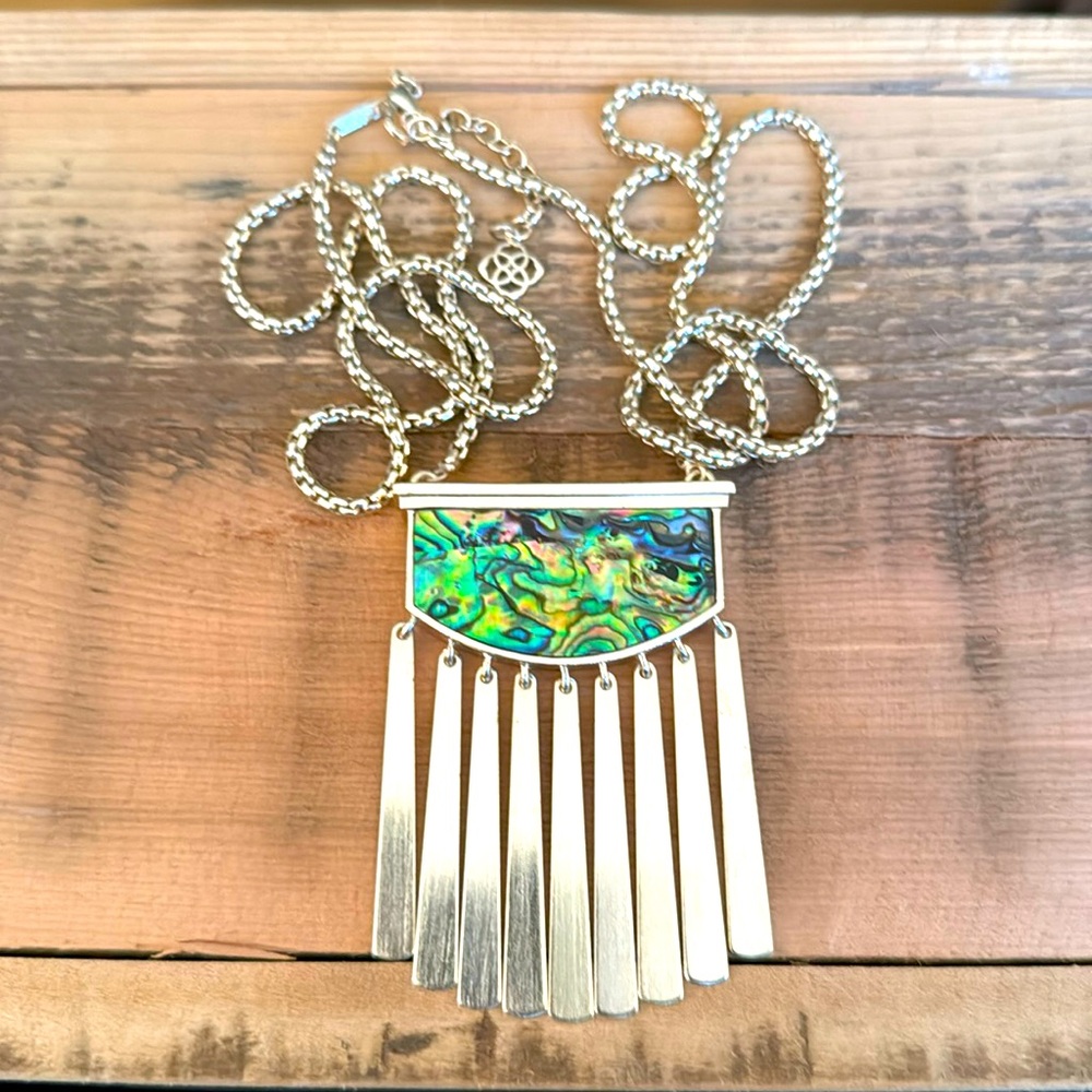 Kendra Scott Necklace